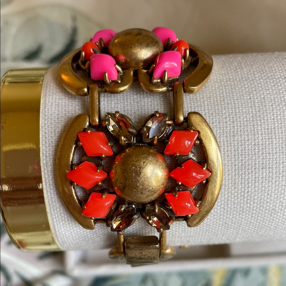 Stella & Dot Bold Pink and Gold Bracelet